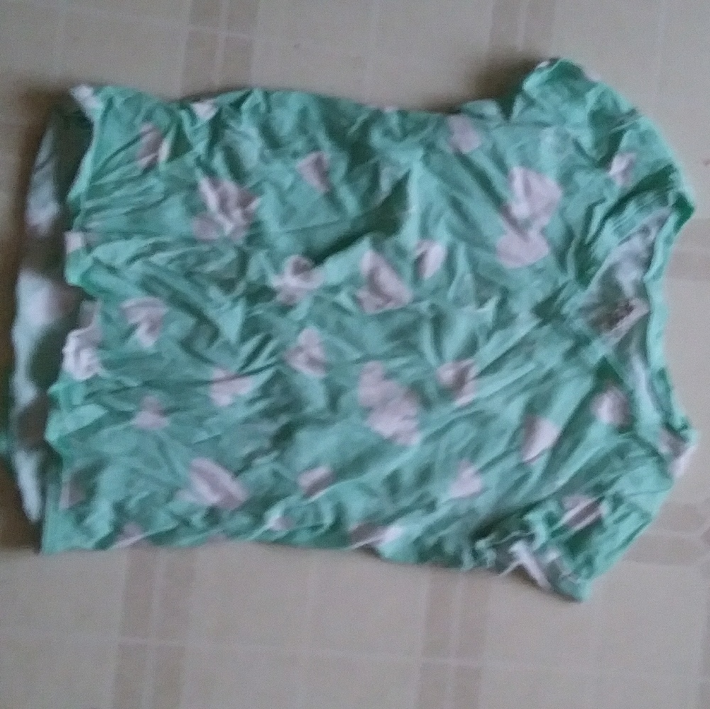 Cute hearted tee